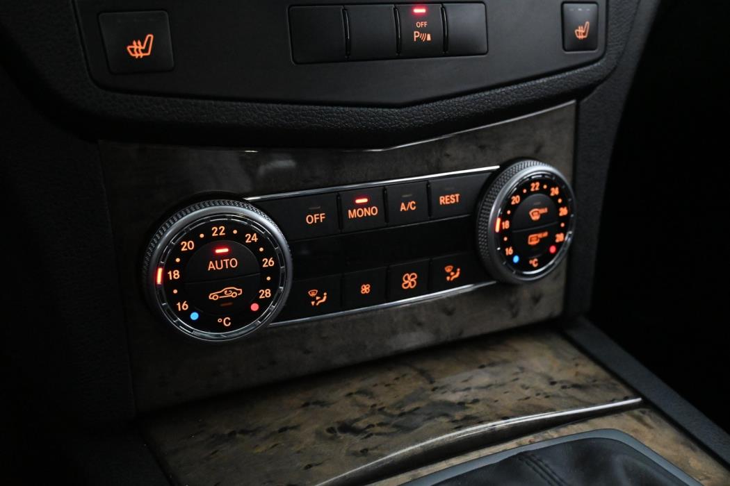 MERCEDES-BENZ C 2008