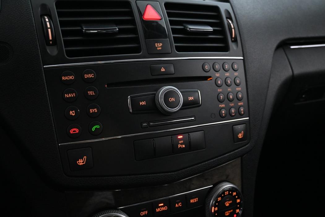 MERCEDES-BENZ C 2008