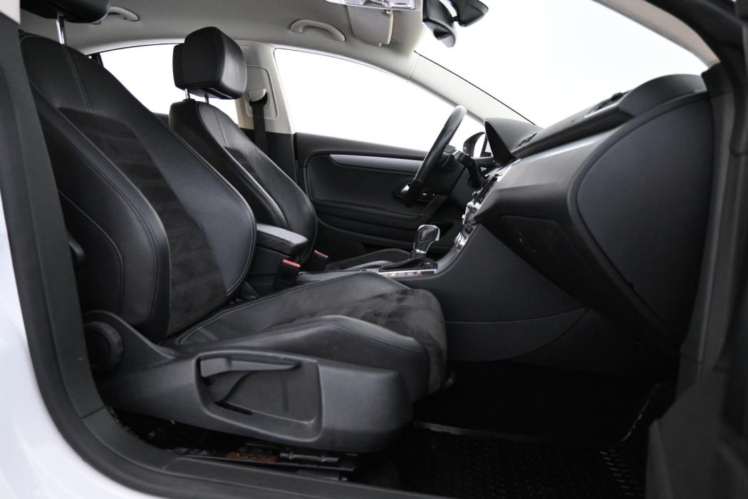 VOLKSWAGEN PASSAT CC 2015