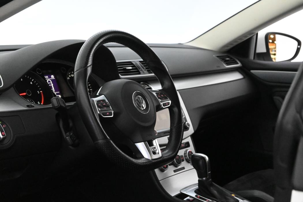 VOLKSWAGEN PASSAT CC 2015