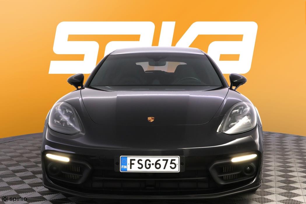 PORSCHE Panamera 2021
