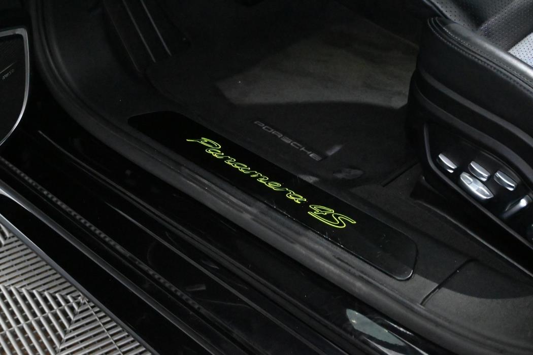 PORSCHE Panamera 2021