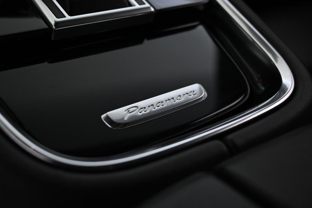 PORSCHE Panamera 2021