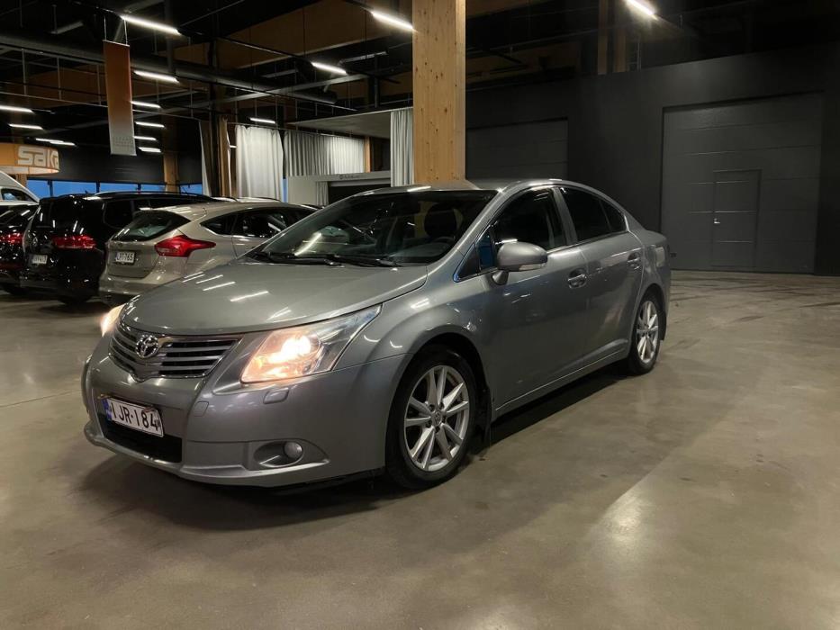 TOYOTA Avensis 2011