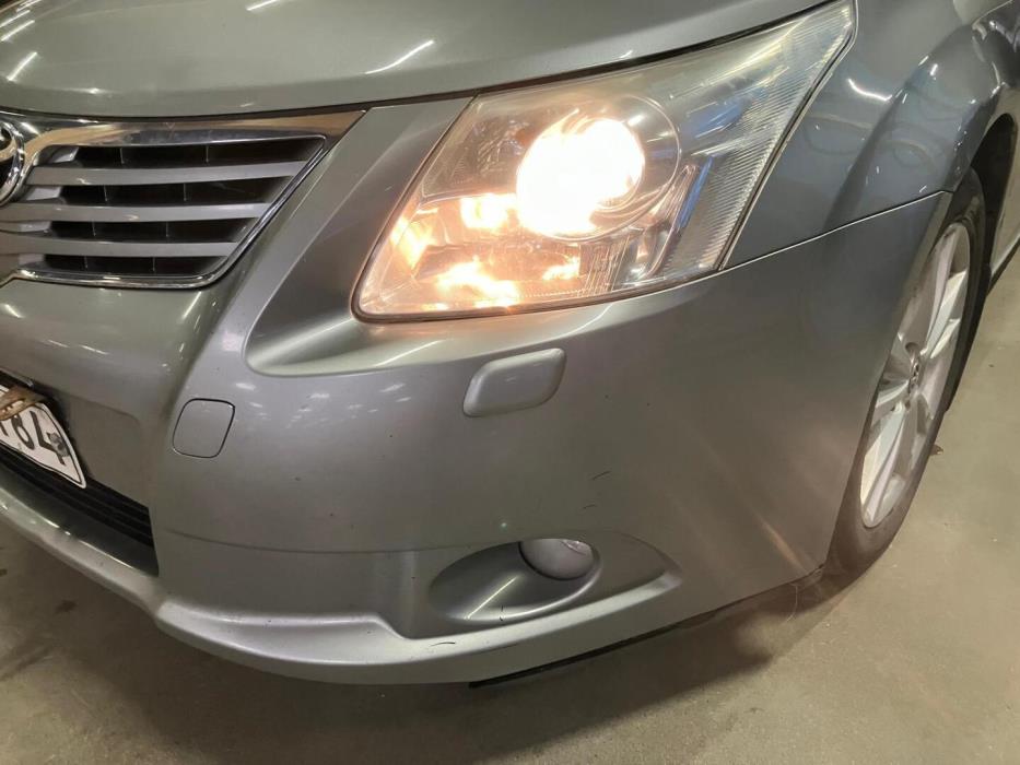 TOYOTA Avensis 2011