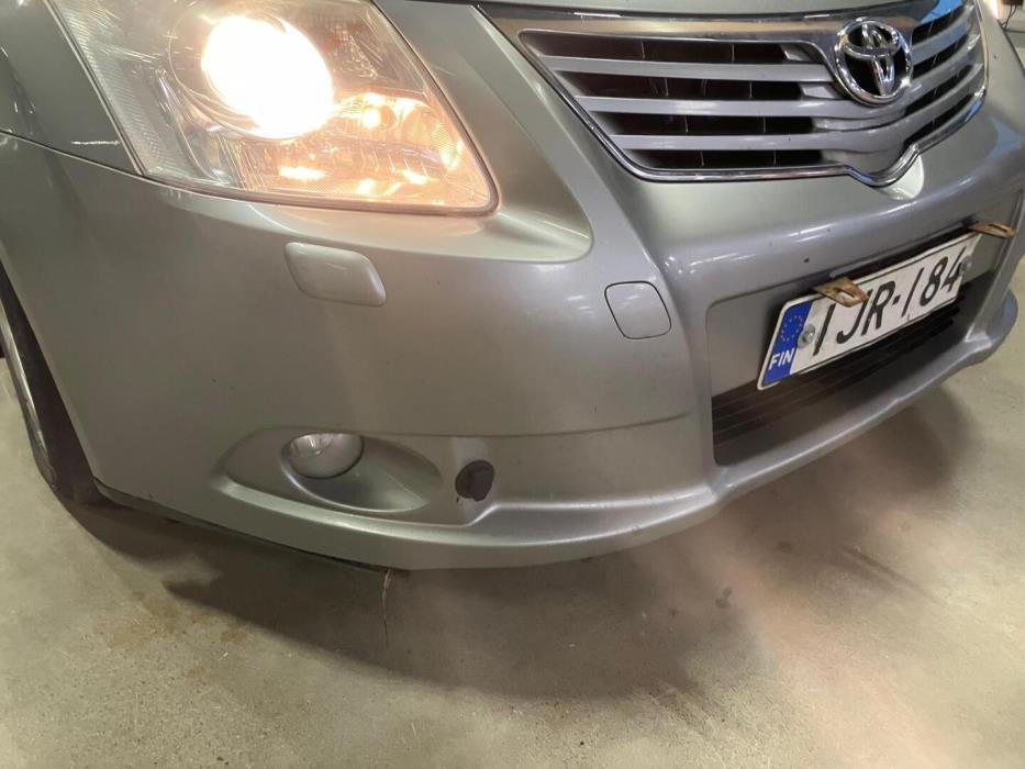 TOYOTA Avensis 2011