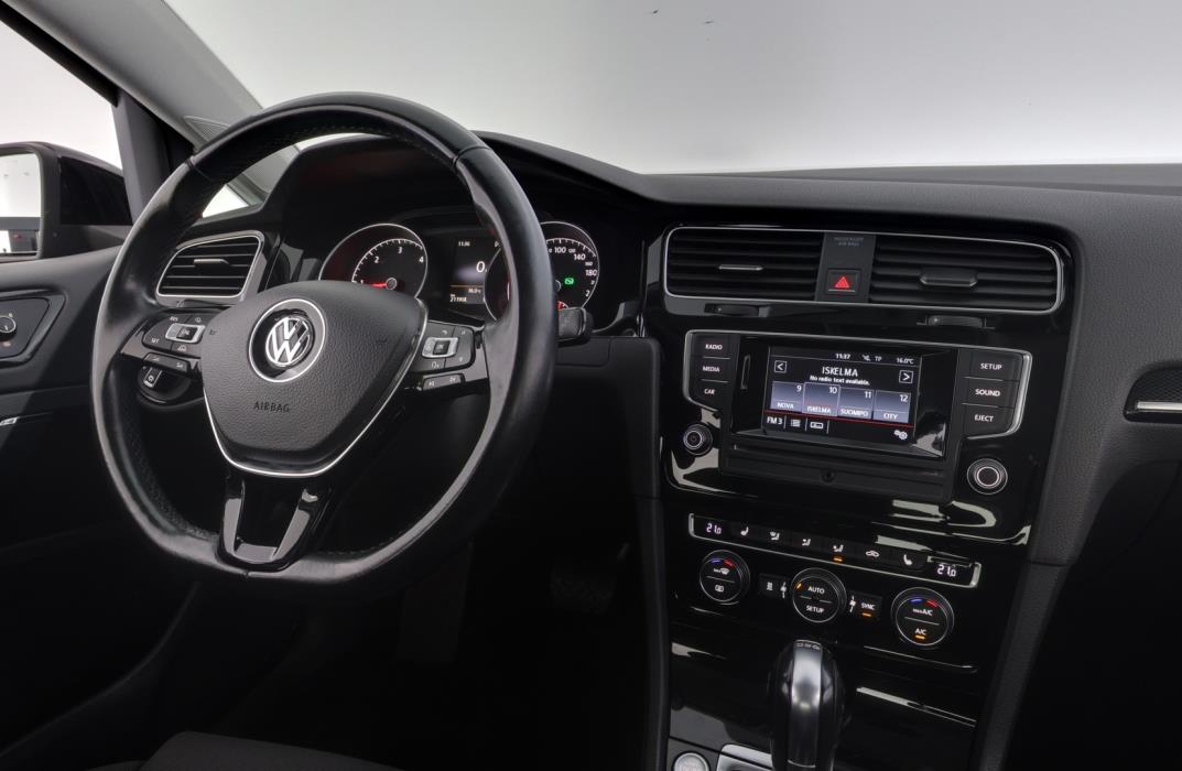 VOLKSWAGEN Golf 2013