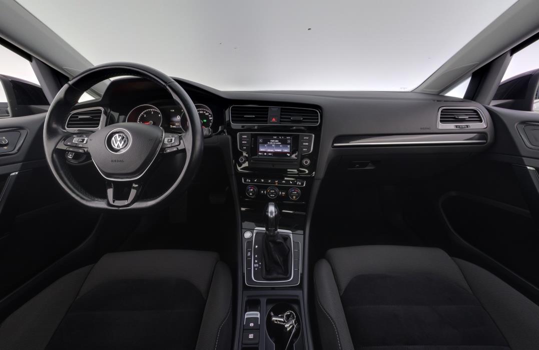 VOLKSWAGEN Golf 2013