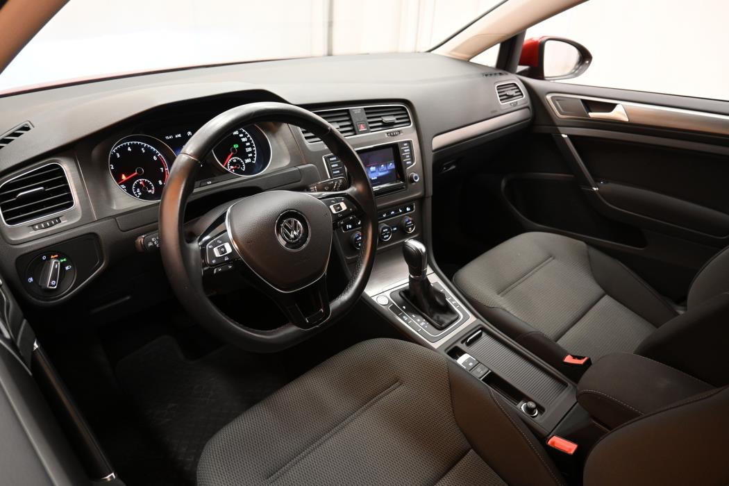 VOLKSWAGEN Golf 2014