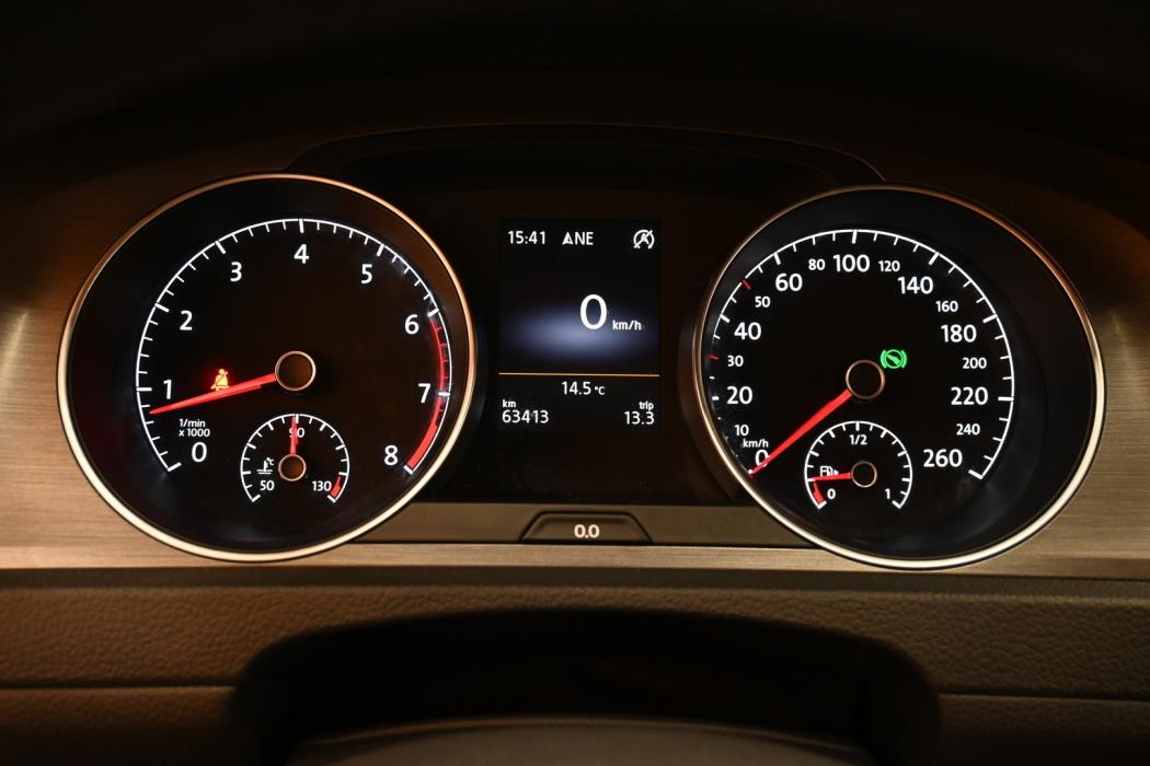 VOLKSWAGEN Golf 2014