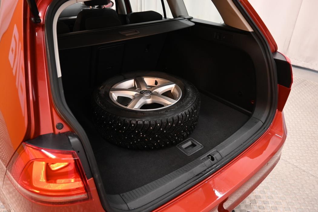 VOLKSWAGEN Golf 2014