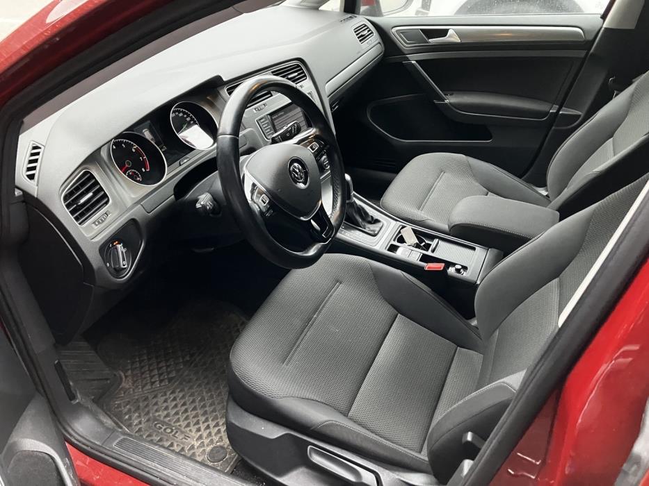 VOLKSWAGEN Golf 2014