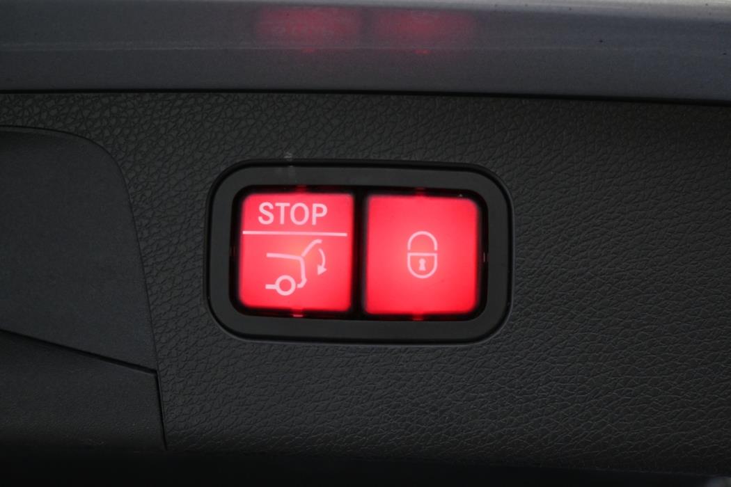 MERCEDES-BENZ E 2021