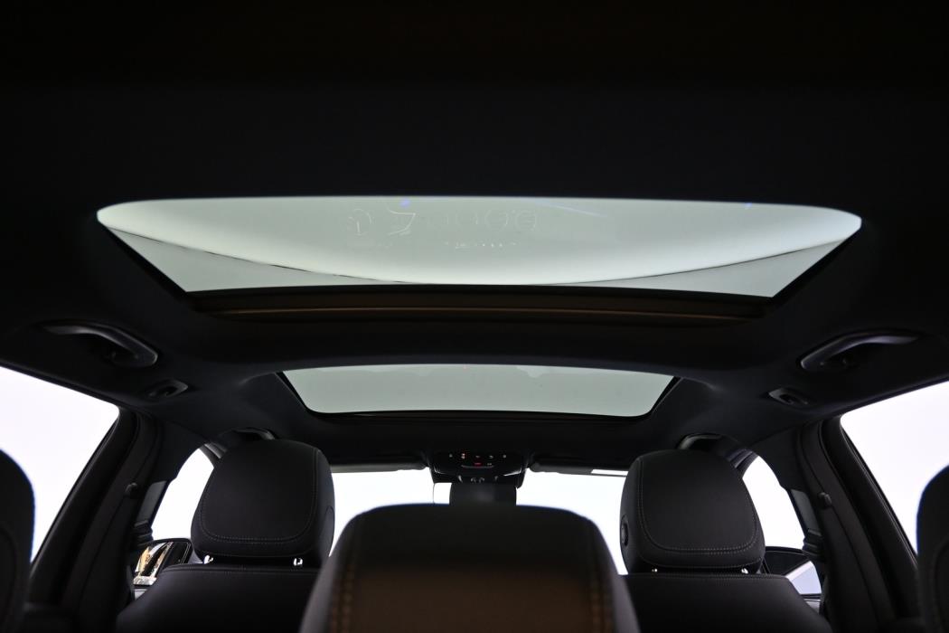 MERCEDES-BENZ E 2021