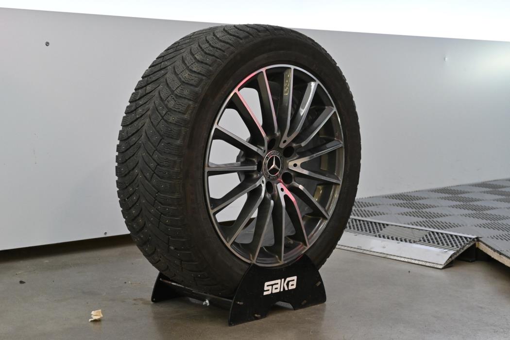 MERCEDES-BENZ E 2021