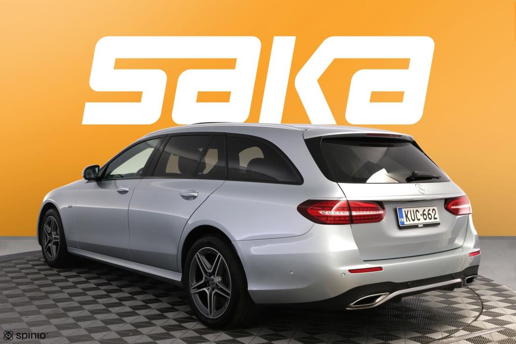 MERCEDES-BENZ E 2021