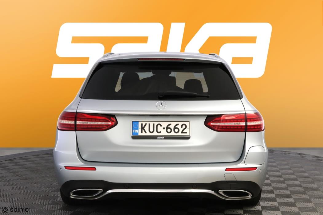 MERCEDES-BENZ E 2021