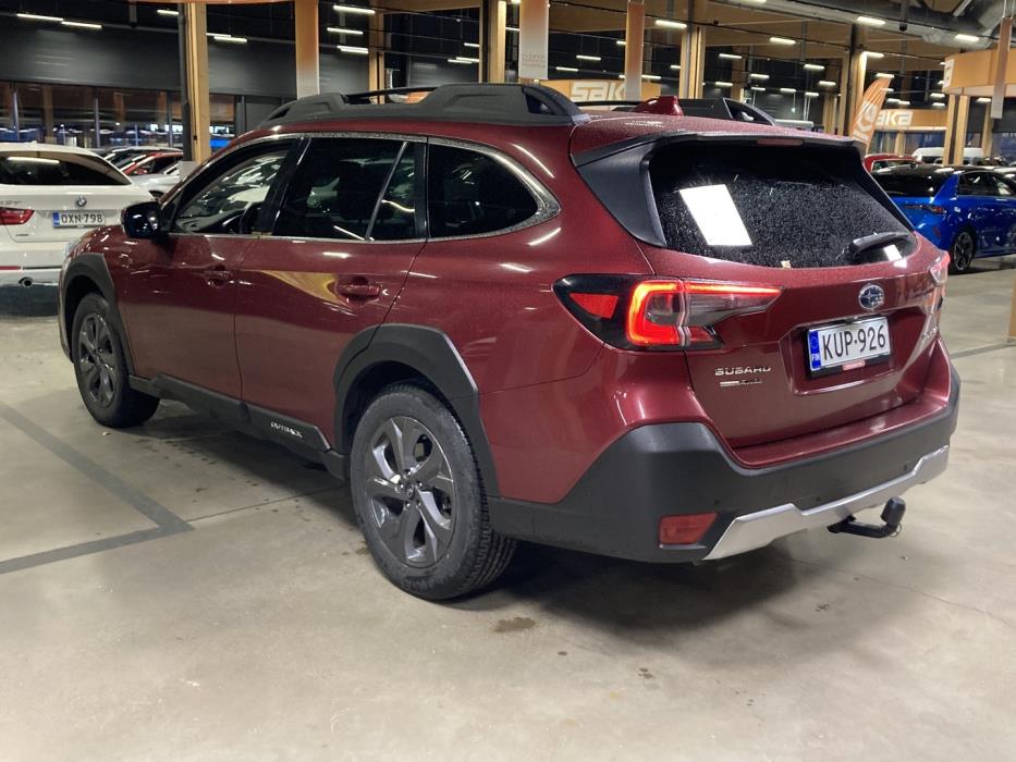 SUBARU Outback 2022