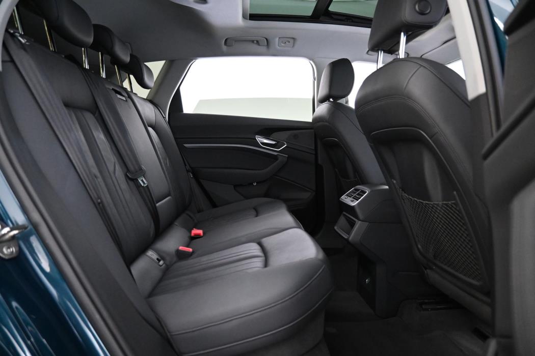 AUDI e-tron 2019