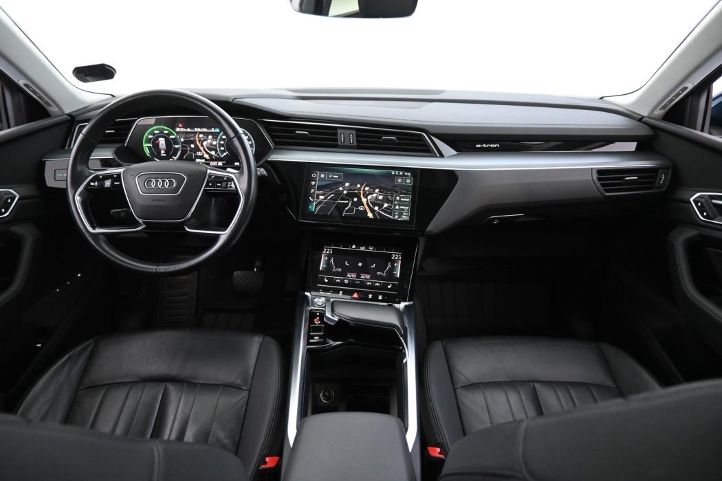 AUDI e-tron 2019