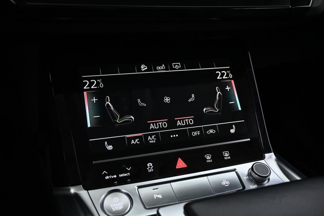 AUDI e-tron 2019
