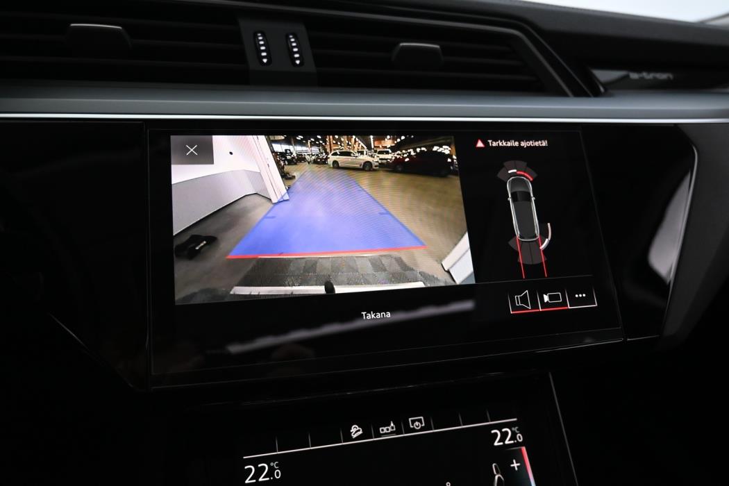 AUDI e-tron 2019