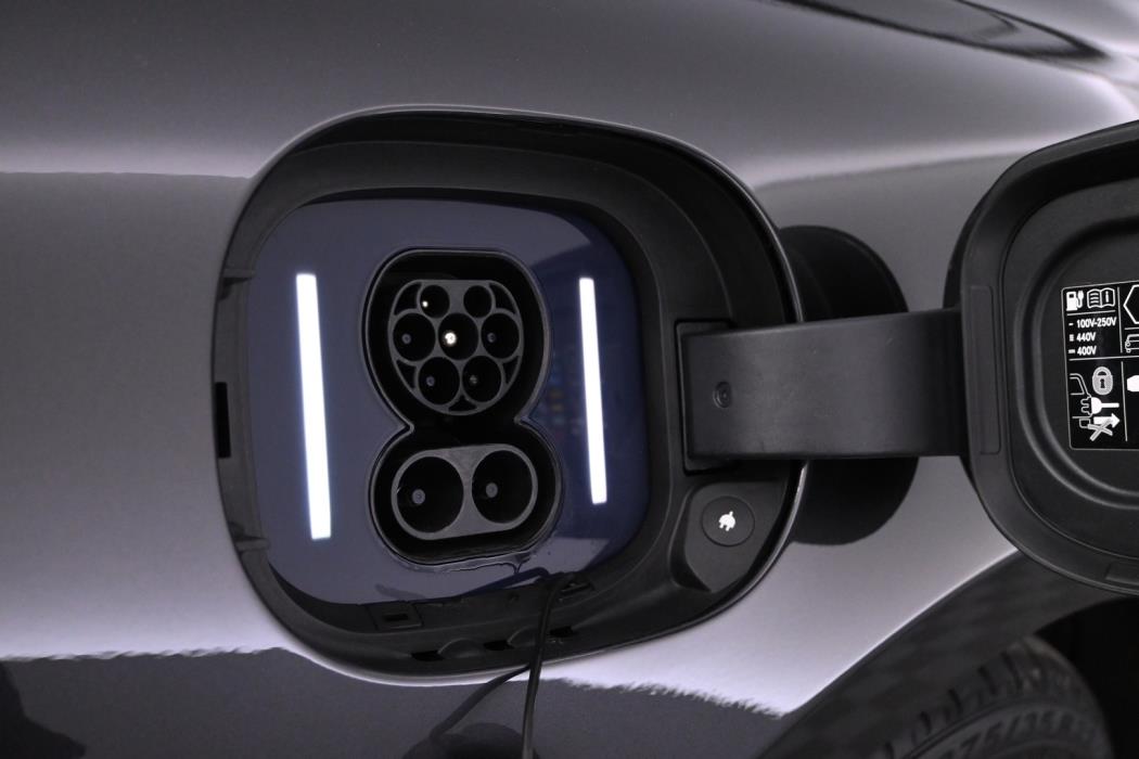 MERCEDES-BENZ EQS 2022
