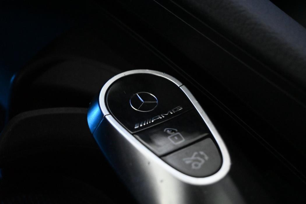 MERCEDES-BENZ EQS 2022