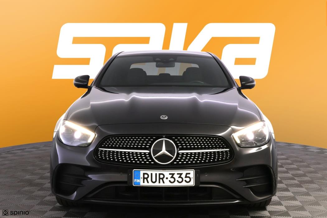 MERCEDES-BENZ E 2021