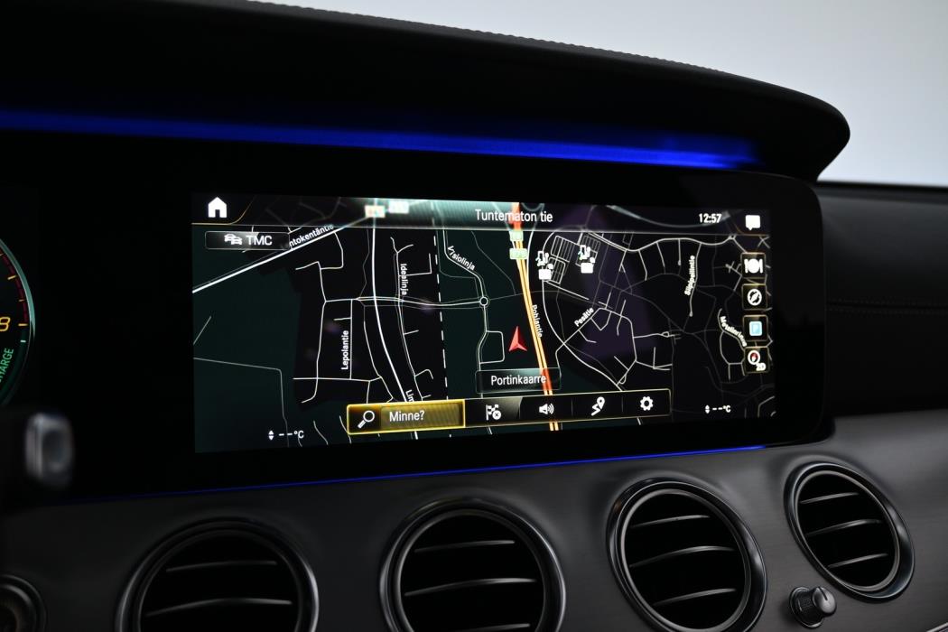 MERCEDES-BENZ E 2021