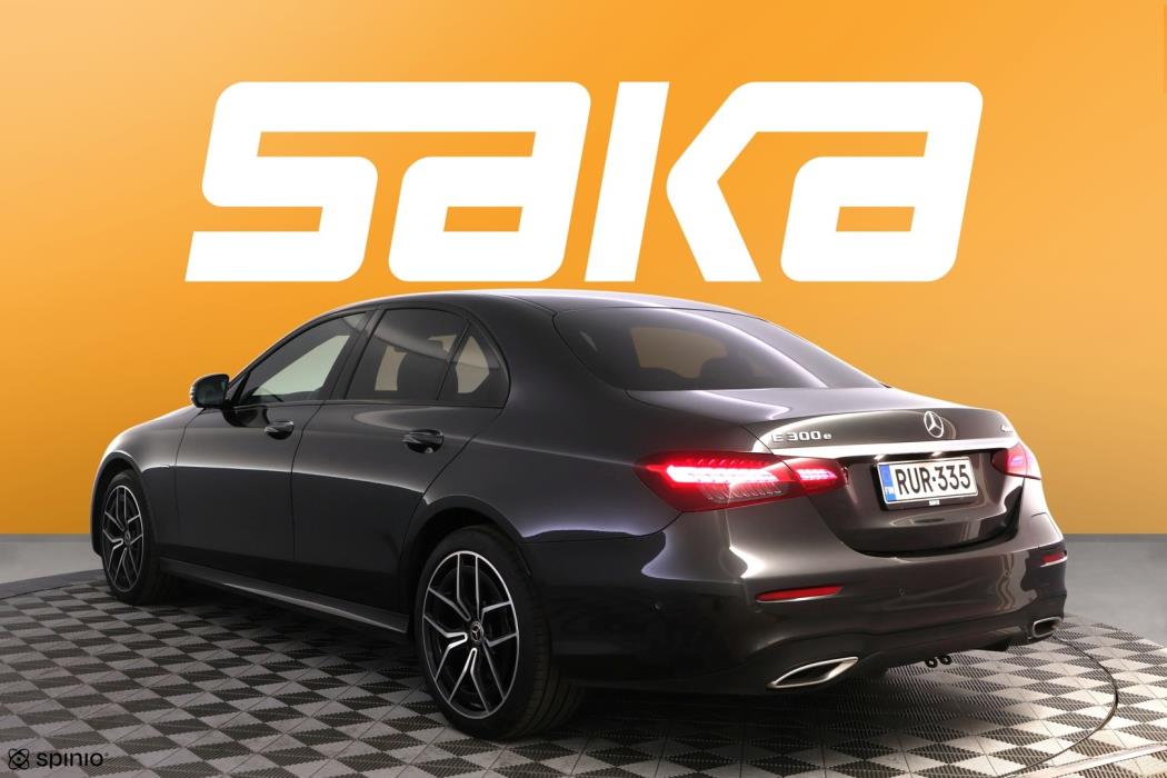 MERCEDES-BENZ E 2021