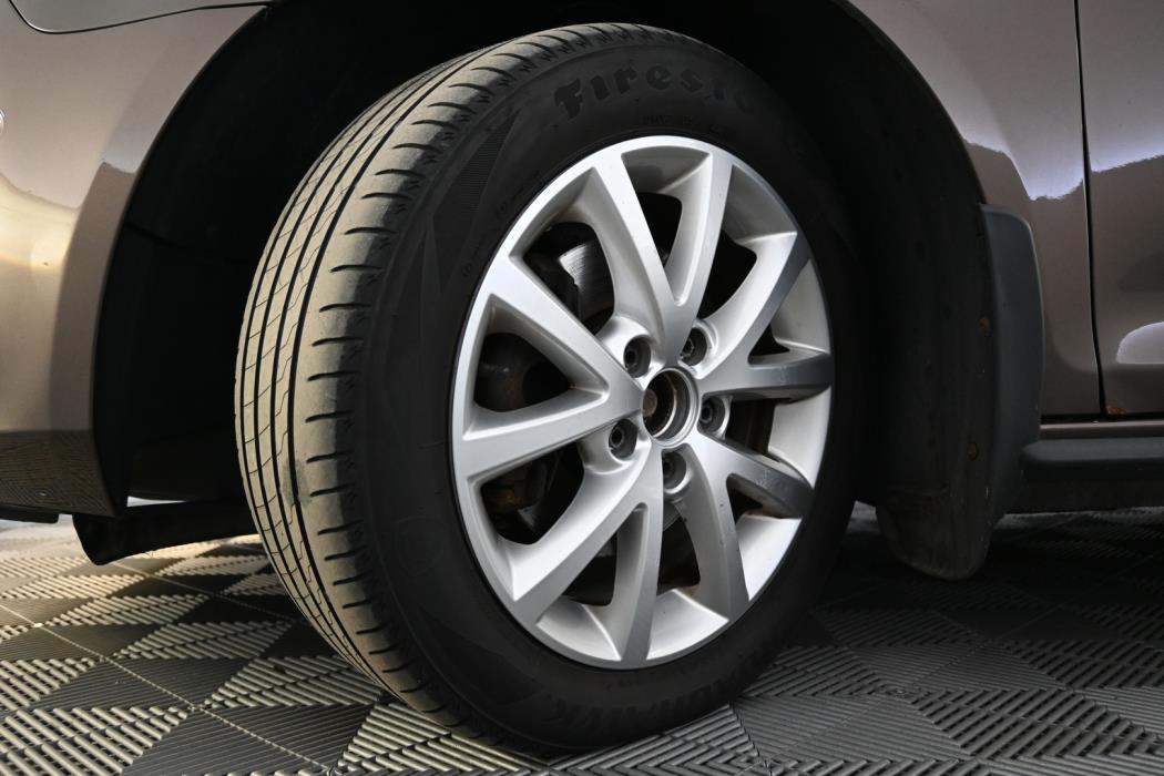 VOLKSWAGEN Golf 2012