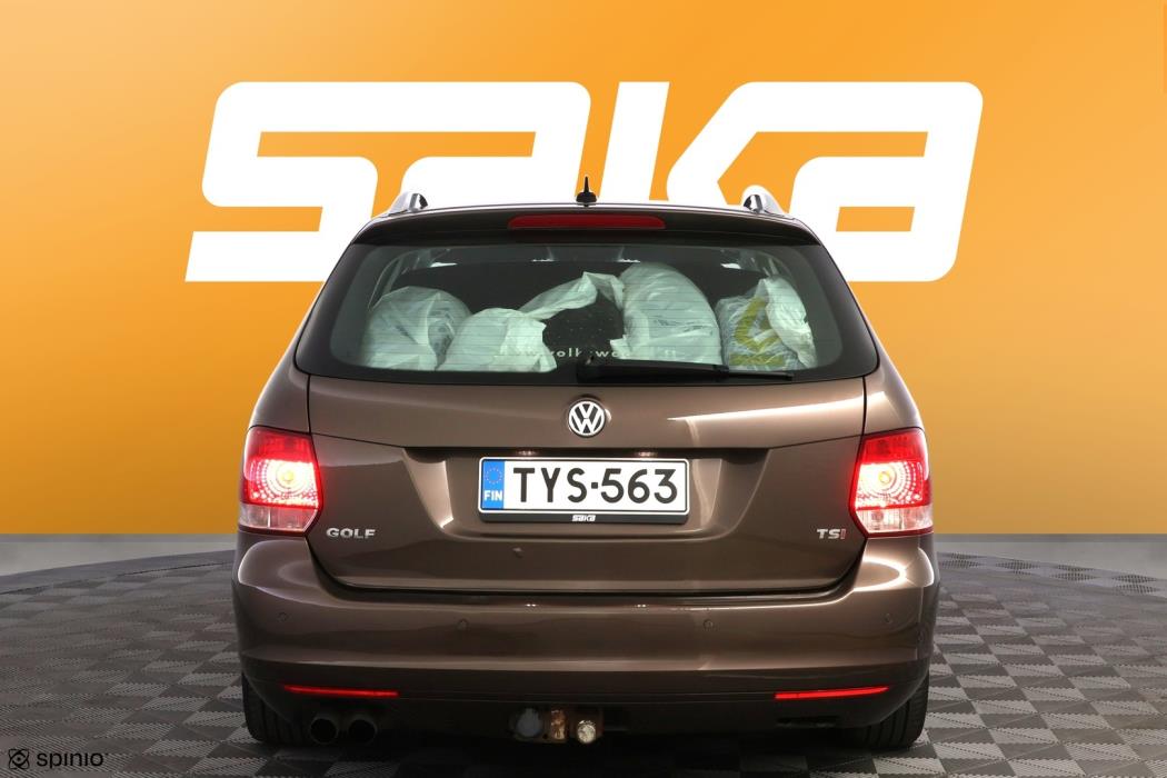 VOLKSWAGEN Golf 2012