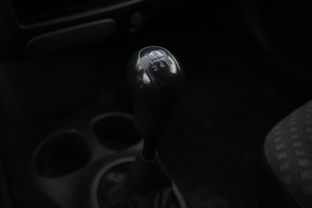 TOYOTA Yaris Verso 2005