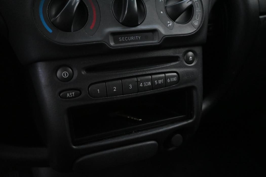 TOYOTA Yaris Verso 2005