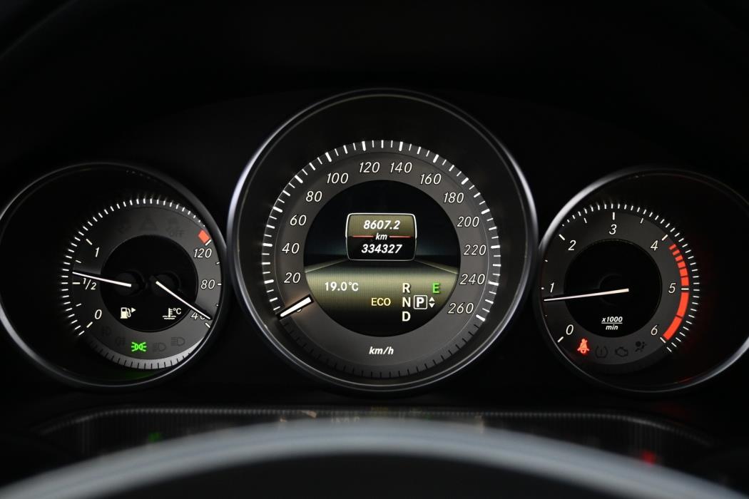 MERCEDES-BENZ E 2014