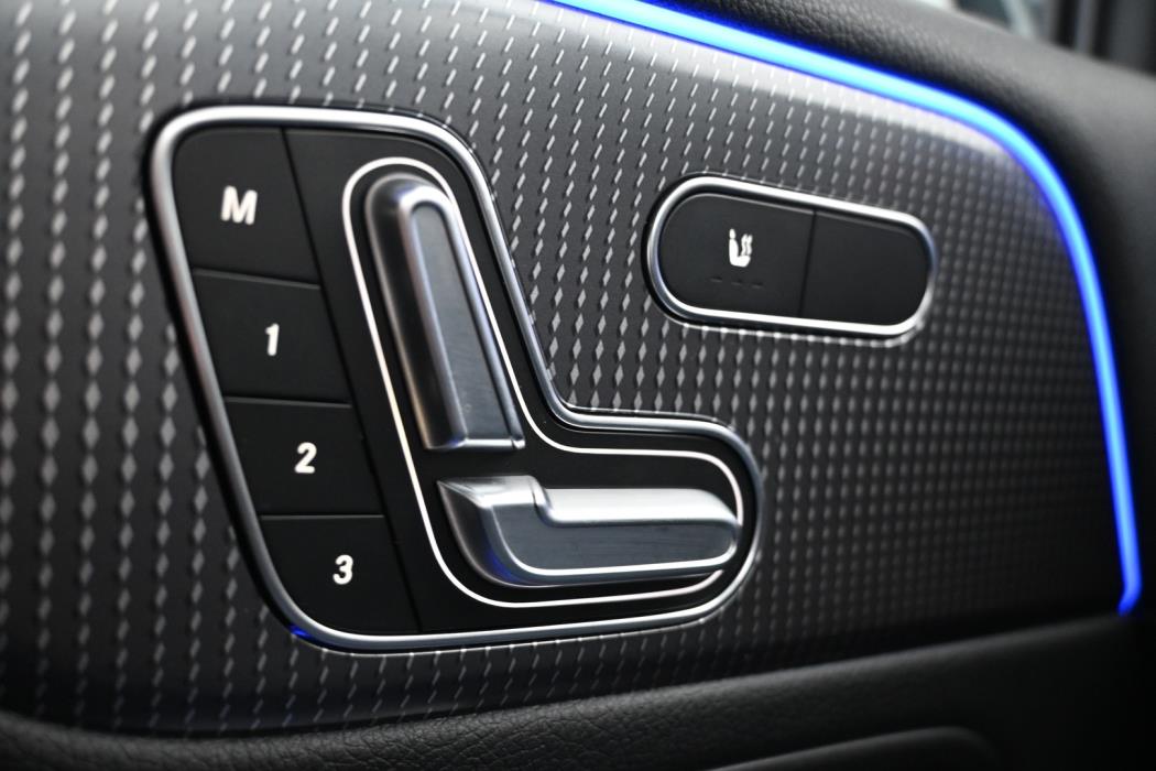 MERCEDES-BENZ EQB 2022