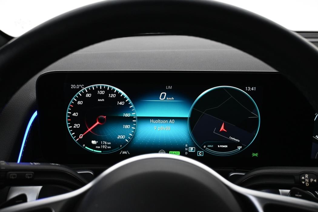 MERCEDES-BENZ EQB 2022