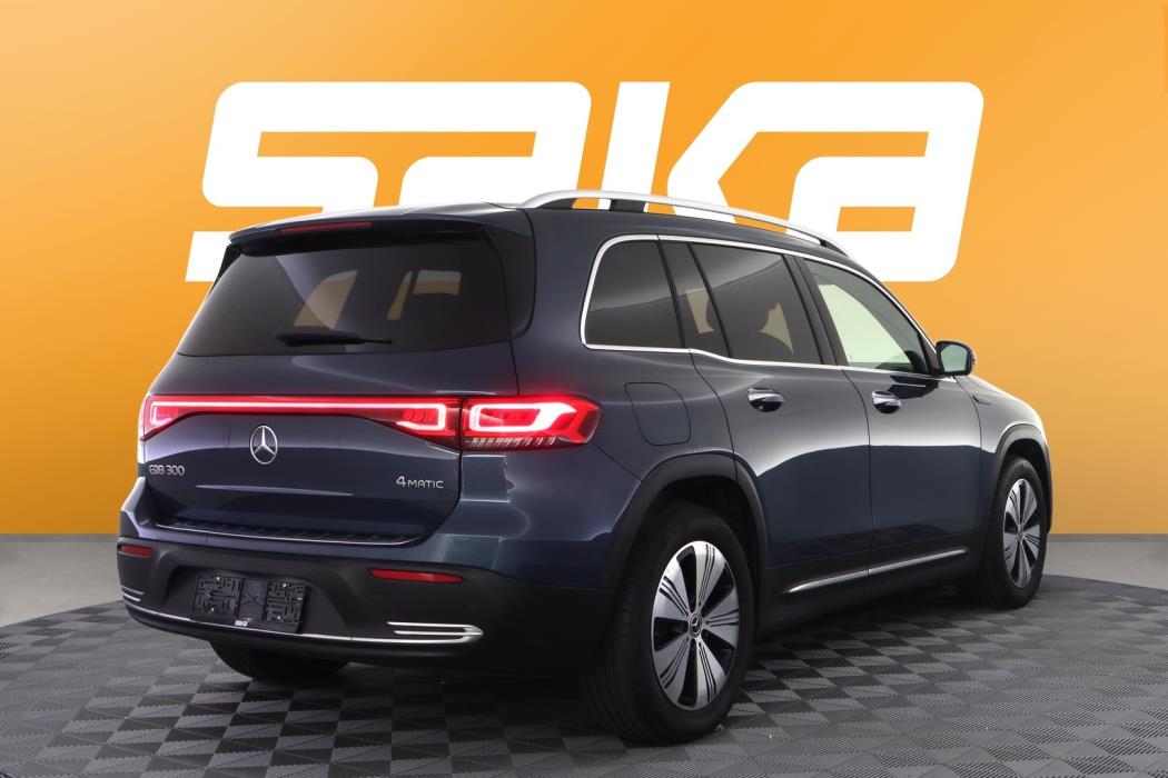 MERCEDES-BENZ EQB 2022