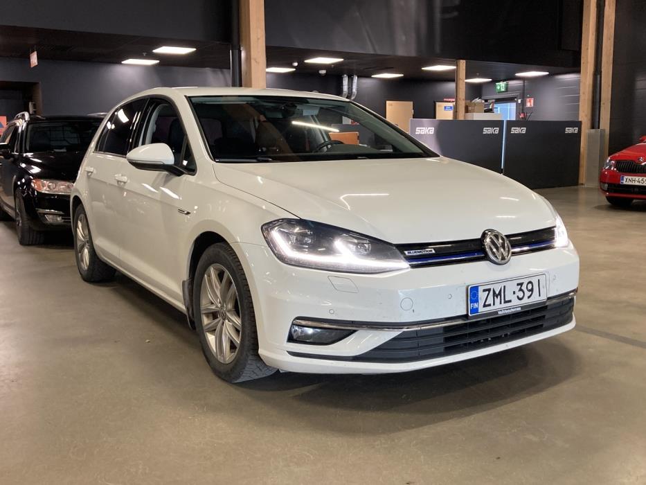VOLKSWAGEN Golf 2019