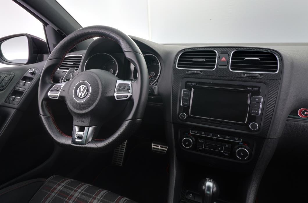 VOLKSWAGEN Golf 2011