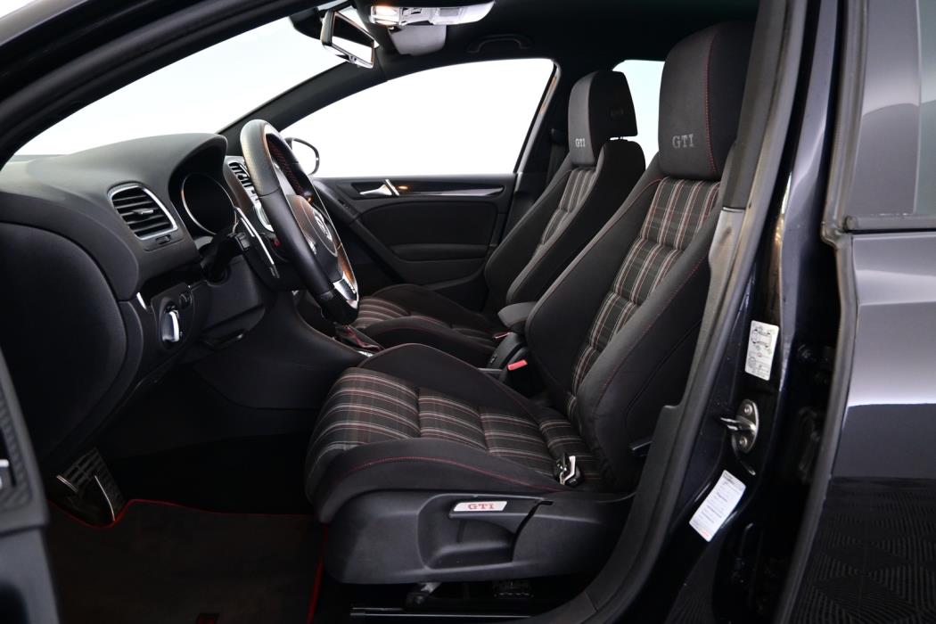 VOLKSWAGEN Golf 2011