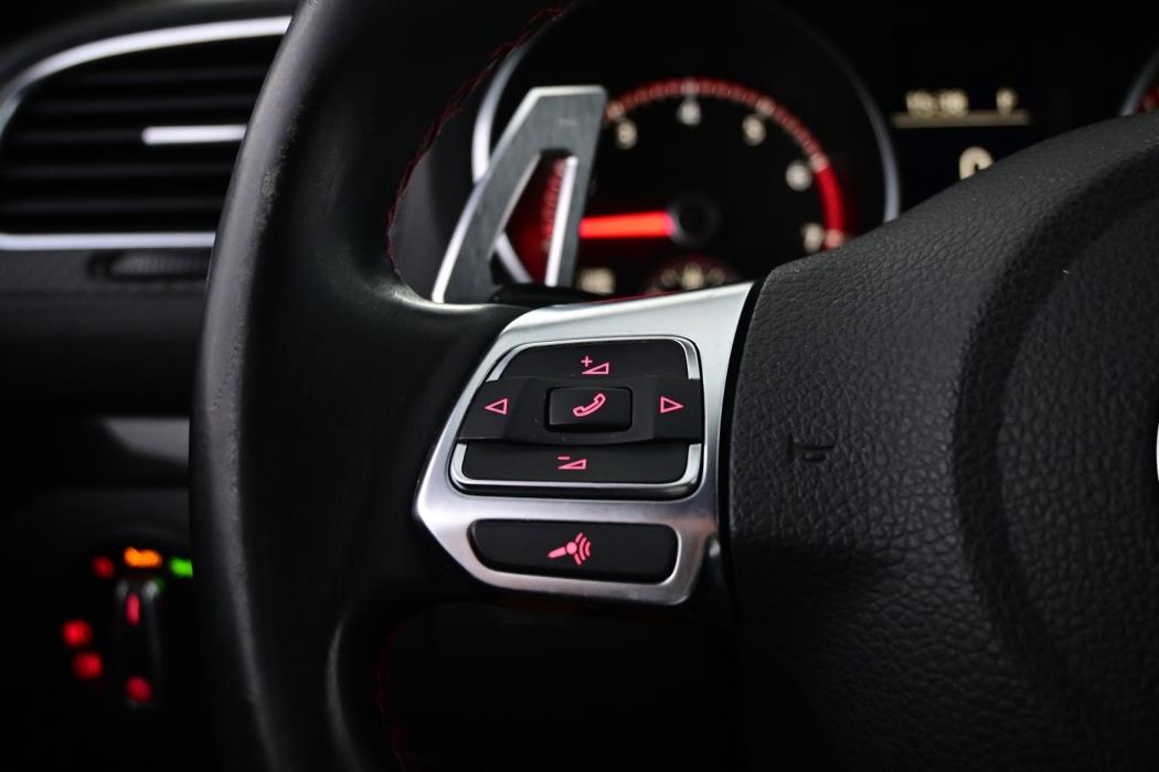 VOLKSWAGEN Golf 2011