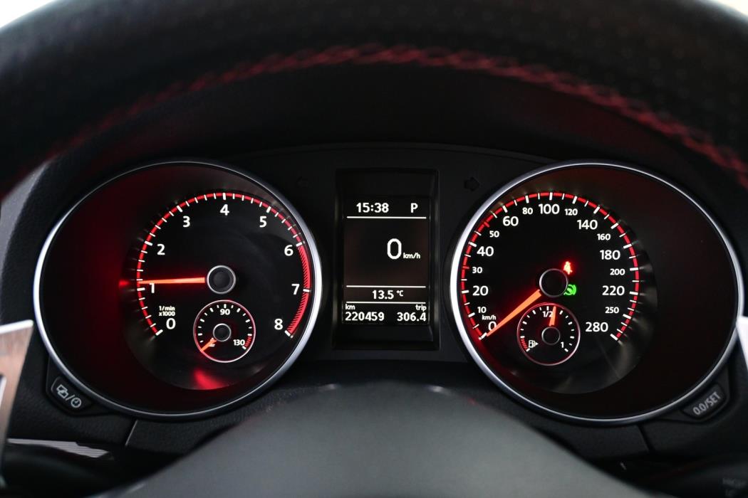 VOLKSWAGEN Golf 2011