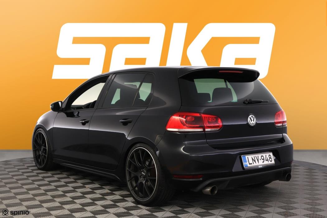 VOLKSWAGEN Golf 2011