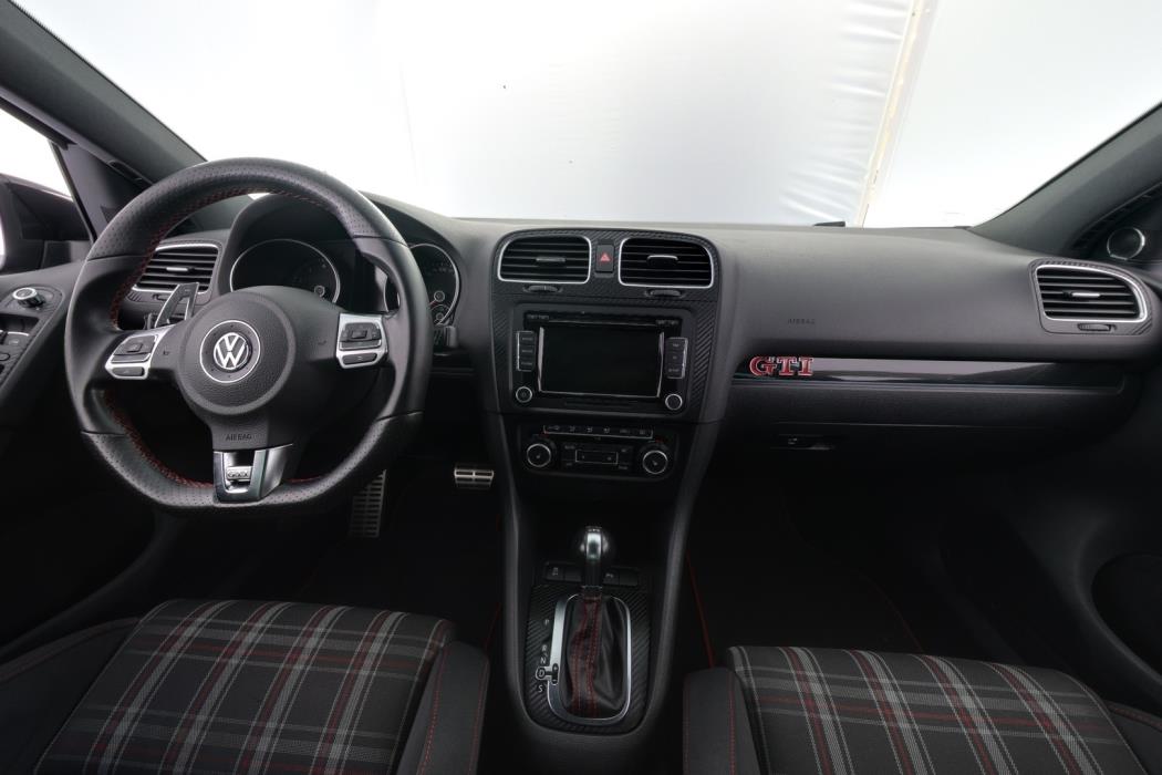 VOLKSWAGEN Golf 2011