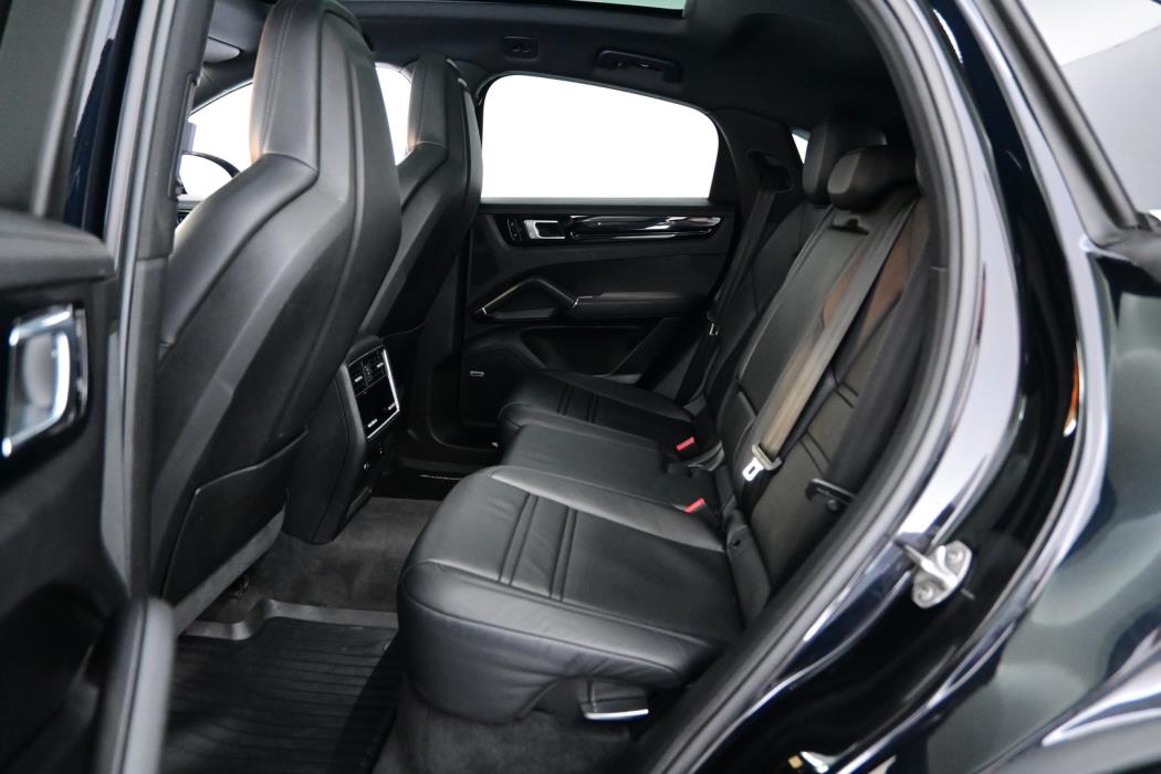 PORSCHE Cayenne 2021