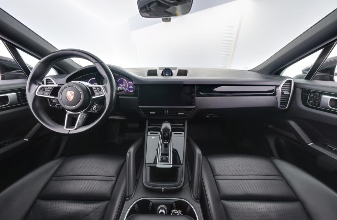 PORSCHE Cayenne 2021