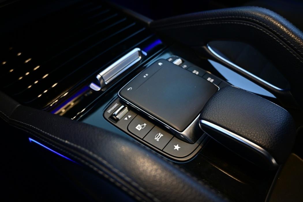 MERCEDES-BENZ GLE 2021