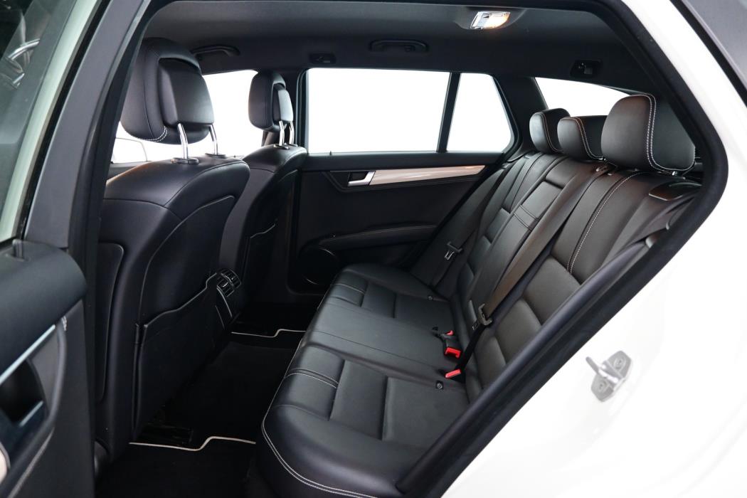 MERCEDES-BENZ C 2011